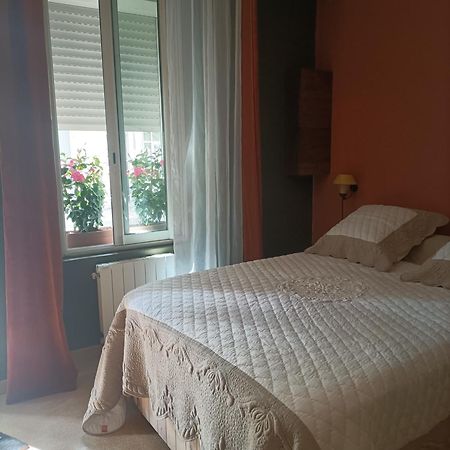 Studio 24 Aramon Esterno foto
